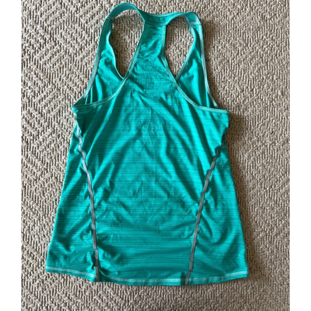 Nwot Athleta Zinger Tank Top - Xs View 3